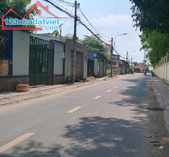 Đất mặt tiền đường 6 Long Trường 11,3 tỷ/200m2