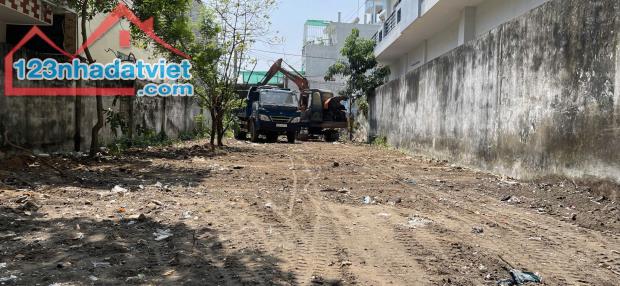 Đất mặt tiền đường 6 Long Trường 11,3 tỷ/200m2 - 3