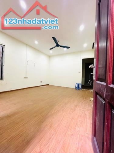 BÁN NHÀ TT 2 TẦNG, Sd 80M2, NGÕ BẠCH MAI, HAI BÀ TRƯNG, GIÁ 2 TỶ x - SỔ ĐỎ CHÍNH CHỦ - 4