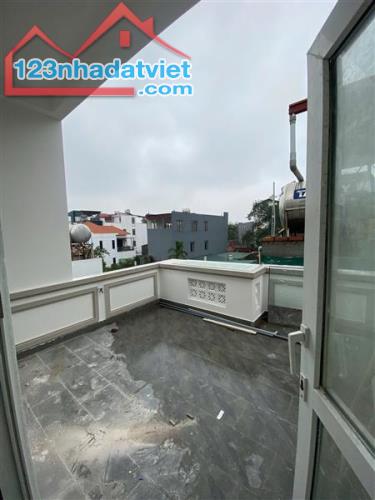 NHÀ 3 TẦNG MỚI XÂY THỤY HÀ BẮC HỒNG SẴN XÁCH VALY VỀ Ở-TIỆN ÍCH ĐẦY ĐỦ-Ô TÔ NGỦ TRONG NHÀ - 4