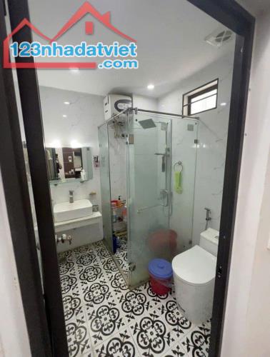 Bán nhà Hoàng Mai, 5T, MT 5,5m, 6,5 tỷ, Lh: 0984417892. - 2