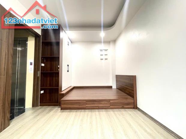 Bán nhà 6 tầng thang máy phố Lạc Long Quân, Tây Hồ, cách 1 nhà ra ô tô tránh, 25m, 5.8 tỷ - 1
