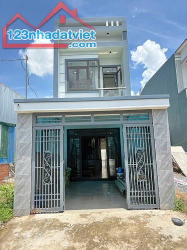 Cần Bán Gấp Nhà PhườngTân Bình Dĩ An Full Nội Thất Giá Tốt