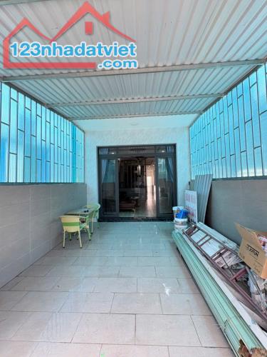 Cần Bán Gấp Nhà PhườngTân Bình Dĩ An Full Nội Thất Giá Tốt - 5