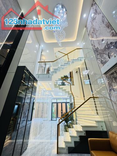 BÁN NHÀ MẶT TIỀN ĐƯỜNG TÔ HIẾN THÀNH - PHƯỜNG 4 - VŨNG TÀU.