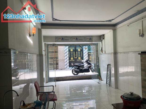 HXH THÔNG BÙI MINH TRỰC P5 QUẬN 8 - NHÀ 2 TẦNG 30M2 - VUÔNG VỨC - CHỈ 3.3 TỶ