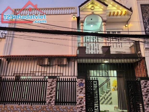 🌋Nhà 3 phòng ngủ gần BV Đa Khoa Trung Ương Cần Thơ
- GIÁ  : 6tr5/tháng