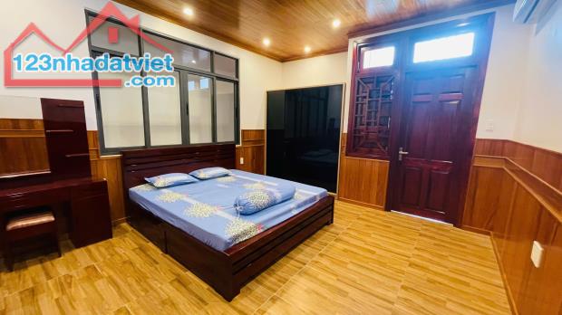 Nhà 4 tầng đường Cầu Dứa - Phú Nông, DT 126m ngang 5, nội thất gỗ xịn - 2