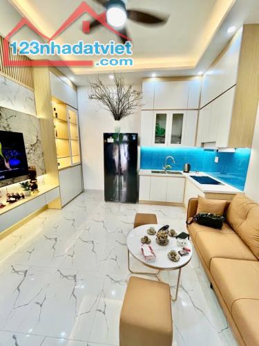 NHÀ ĐẸP PHỐ TRUNG TÂM - SỔ ĐỎ CHÍNH CHỦ
