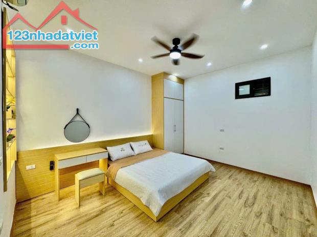 NHÀ ĐẸP PHỐ TRUNG TÂM - SỔ ĐỎ CHÍNH CHỦ - 2