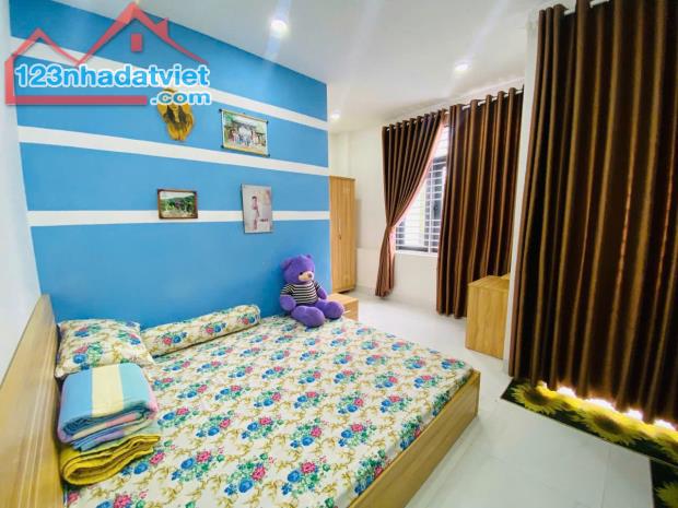 Nhà 3 tầng * 68m đường Cầu Dứa Phú Nông, có nội thất, ô tô tận nơi - 1