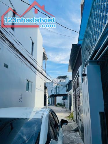 Nhà 3 tầng * 68m đường Cầu Dứa Phú Nông, có nội thất, ô tô tận nơi - 2
