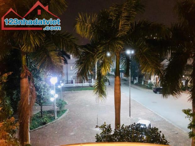 BÁN BIỆT THỰ KĐT - MỸ ĐÌNH - HÀ NỘI - 200M2 - SỔ ĐỎ - 2
