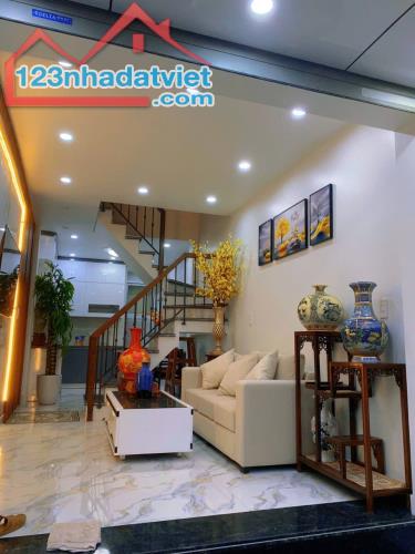 Bán gấp nhà Phương Lưu, Vạn Mỹ, Ngô Quyền,Hp. 2,3 tỷ, 30m2, 3 tầng. - 1