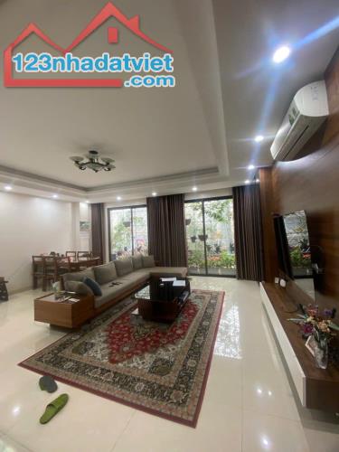 Nhà 5 tầng thang máy phố Võ Chí Công, Tây Hồ, ô tô qua nhà, 42m, mặt tiền gần 5m, 11 tỷ