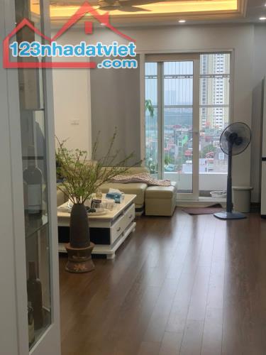 Bán chung cư Cowa Tower 199 Hồ Tùng Mậu tầng trung 94m 2PN PK rộng nhà đẹp sẵn ở ngay