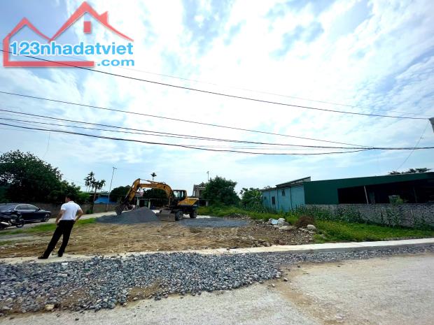 CHÍNH CHỦ EM ,EM CẦN TIỀN BÁN LÔ ĐẤT 134M2 NGHI TRUNG - 2