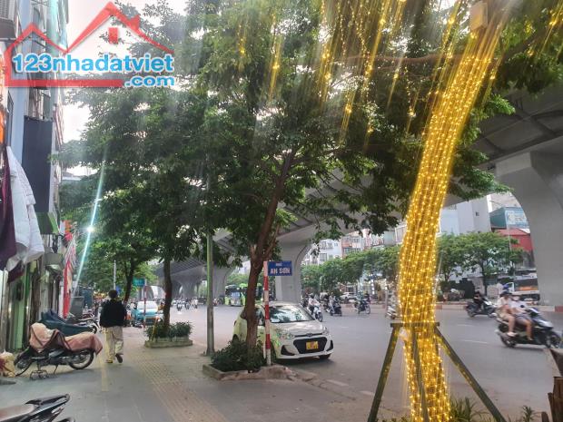 BÁN NHÀ NGÕ AN SƠN – PHỐ ĐẠI LA – GIỮA TRUNG TÂM BÁCH KINH XÂY – KHUÔN ĐẤT NỞ HẬU