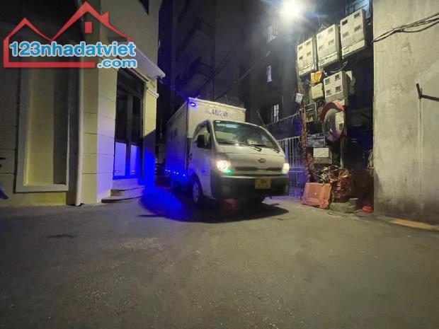 KINH DOANH HOÀNG QUỐC VIỆT - XE TẢI ĐỖ NGÀY ĐÊM - HAI THOÁNG - 88M2 - HƠN 22 TỶ