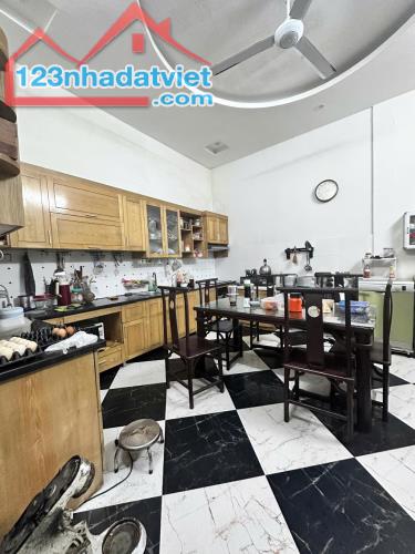 KINH DOANH HOÀNG QUỐC VIỆT - XE TẢI ĐỖ NGÀY ĐÊM - HAI THOÁNG - 88M2 - HƠN 22 TỶ - 2