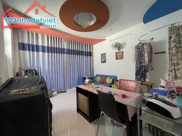 ⸻  HẠ CHÀO 2 TỶ – BIỆT THỰ SÂN VƯỜN TRUNG TÂM GẦN BIỂN GẦN SÂN BAY – - 1