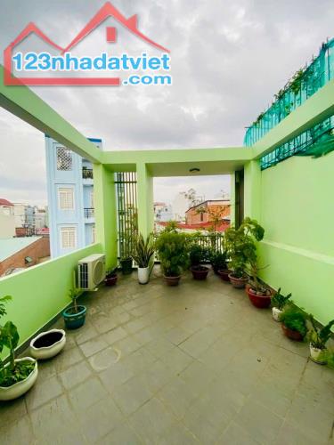 NHÀ ĐẸP 3 TẦNG-4.2Mx24M-20M RA MẶT TIỀN NGAY CHỢ PHẠM VĂN BẠCH - 5
