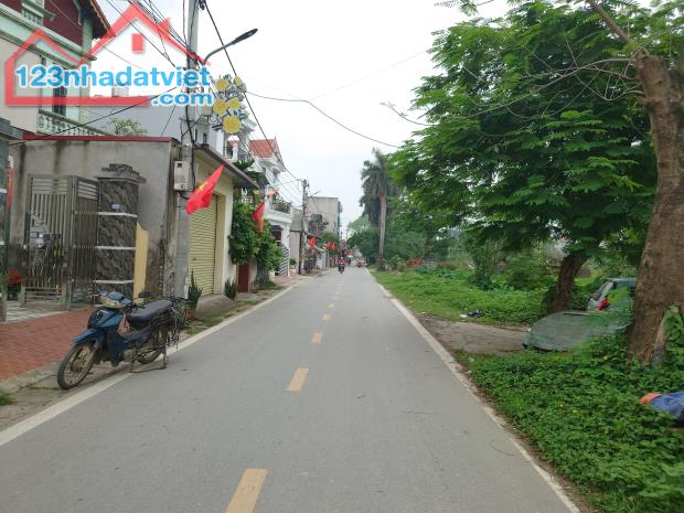 Bán lô đất 90m2 Kim Nỗ, 3 bước ra Hồ Tây, Ngõ Thảm Nhựa ô tô Lexus vào đất - 2