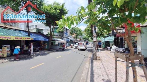 Bán nhà mặt phố Tân Hòa Đông, Q.6, 10 tỷ, sổ hồng