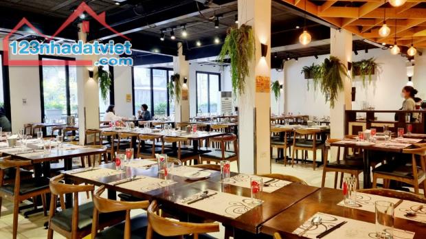 BÁN NHÀ MẶT PHỐ TÔNG ĐẢN, HOÀN KIẾM – DIỆN TÍCH KHỦNG - CHO THUÊ 750TR/THÁNG