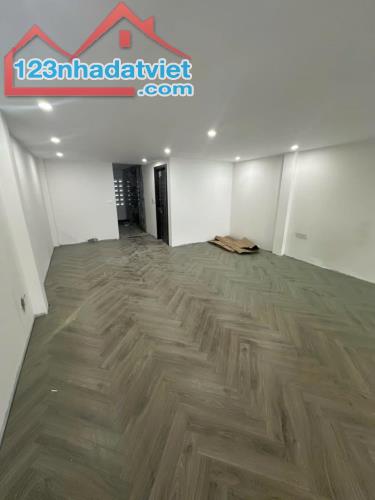 💜💜TUYỆT PHẨM NHÀ PHỐ NGUYỄN VĂN CỪ 101M2X7T MT 5M CHÀO 26.8 TỶ - GARA Ô TÔ 2-3 CHIẾC - F - 4