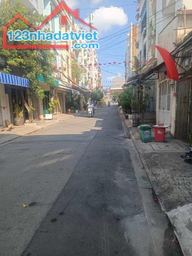 CHỦ CẦN TIỀN BÁN GẤP NHÀ HẺM XE HƠI, 1 TRÊT, 3 LẦU, 4M x 20M, GIÁ 12 TỶ CÒN TL - 2