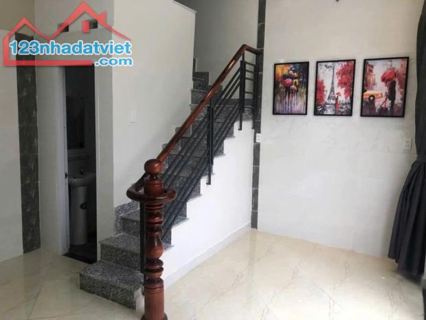 CHỈ 1.X TỶ – NHÀ 3 TẦNG-5x5- HẺM LÊ VĂN LƯƠNG – NHÀ BÈ – Ở NGAY, THAY TRỌ! - 1