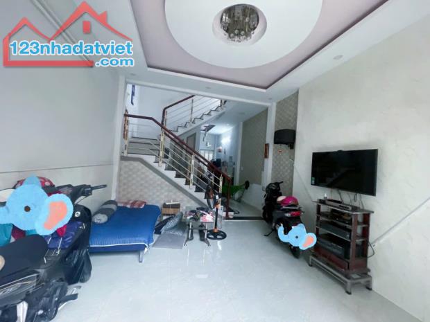 KHU NHÀ ĐỒNG BỘ ĐẸP, RẺ - DÂN TRÍ CAO - 48M2 - HẺM 4M - GÒ VẤP - GIÁ 4.3 tỷ - 2