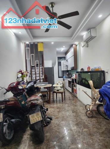 Bán Nhà Khương Đình, Thanh Xuân 34m2 x 6T x MT 3,5m - 8Tỷ