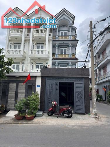 Nhà đẳng cấp 3 lầu 4mx25m mt thới an 13 gần siêu thị metro q12
