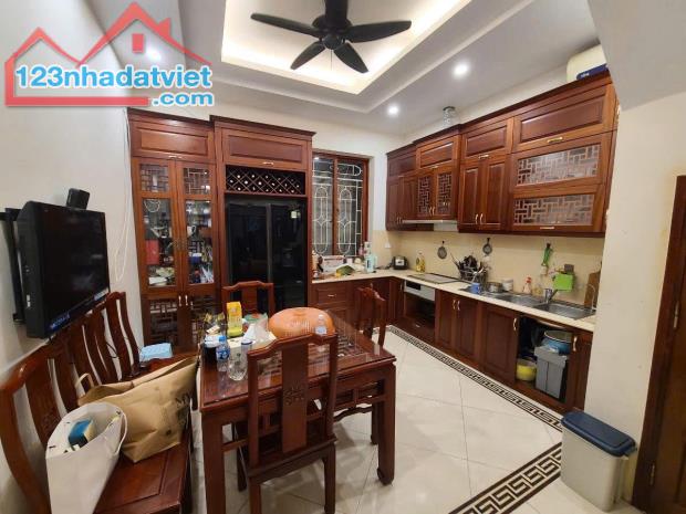 Siêu Hot! Bán Nhà Ngõ 116 Nguyễn Xiển, 59m², Mặt Tiền Đẹp - 3