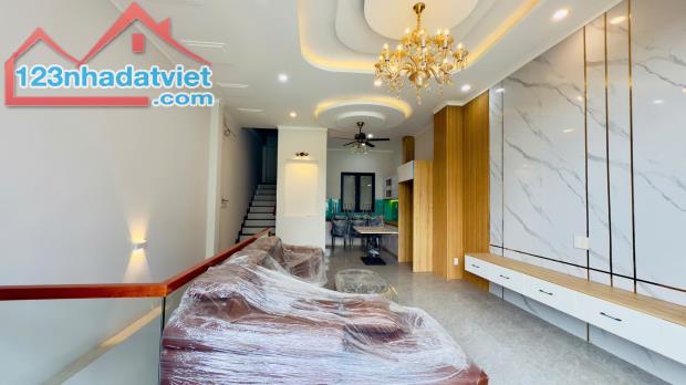 Bán nhà 1T2L 182m2 Khu TT hành chính mới TP Biên Hòa Đồng Nai chỉ 4,5 tỷ