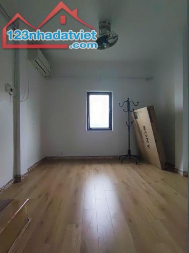 Hàng xóm Hoàn Kiếm, 5p lên hồ 🏠#Haibatrung 3.x tỷ