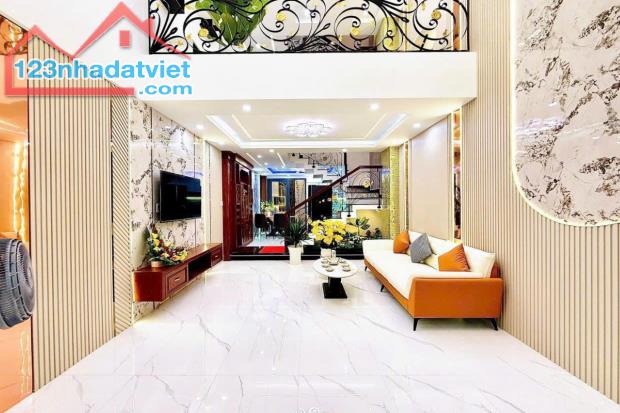 Bán nhà hẻm xe hơi, Phạm Văn Chiêu, Gò Vấp, 56 m² (4m x 14m) - Giá 8.6 tỷ TL
