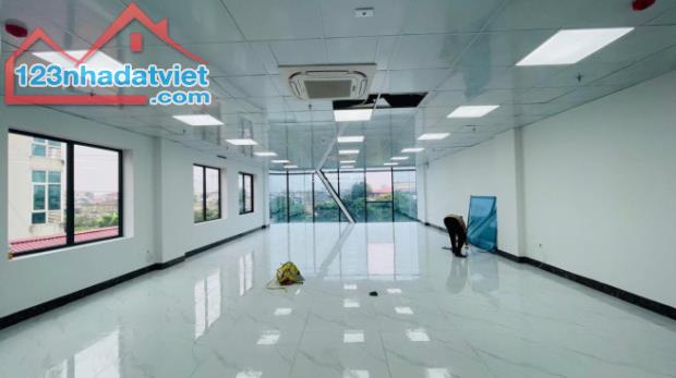 CẦN CHO THUÊ NHÀ MẶT PHỐ TRUNG HÒA- MẶT KÍNH ĐẸP-KINH DOANH ĐA NGÀNH NGHỀ - MẶT TIỀN RỘNG- - 1
