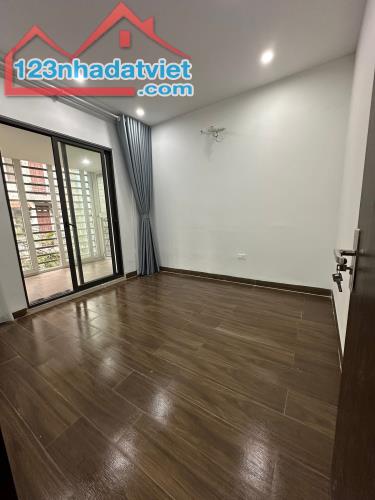 NHÀ ĐẸP – DỌN VỀ Ở LUÔN - Ô TÔ CHẠY VÒNG QUANH – 2 BAN CÔNG - 2PN TIỆN ÍCH BẠT NGÀN - 1