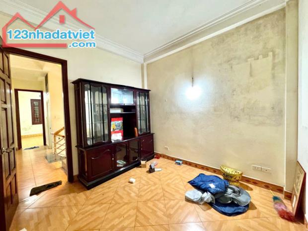 Cần bán luôn và ngay nhà ngõ Hòa Bình 7, Hai Bà Trưng 42m x 4T giá 7.8 tỷ, căn góc, tự xây