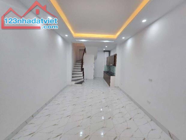 LÔ GÓC - TRẦN KHÁNH DƯ - NGÕ XE 3 GÁC - 42m2 - 6,35 TỶ - FULL NỘI THẤT - 2