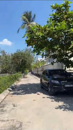 Bán nhanh 2100m2 full thổ cư hẻm xe hơi đường Long Thuận Long Phước giá đầu tư 38 triệu/m2 - 1
