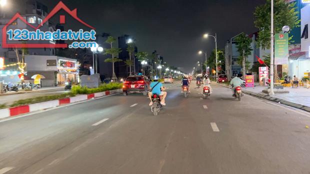 GIÁ ĐẦU TƯ, BÁN ĐẤT TẶNG NHÀ CẤP 4 GIA THƯỢNG 55M, MT 6.2M, NỞ HẬU, LÔ GÓC, Ô TÔ THÔNG, KD - 1