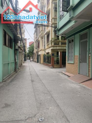PHÂN LÔ Trần Vỹ nhà đẹp 50m2*5T, mt 4m kinh doanh, ngõ thông ô tô, 2 thoáng 15.7 tỷ