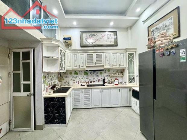 PHÂN LÔ Trần Vỹ nhà đẹp 50m2*5T, mt 4m kinh doanh, ngõ thông ô tô, 2 thoáng 15.7 tỷ - 1