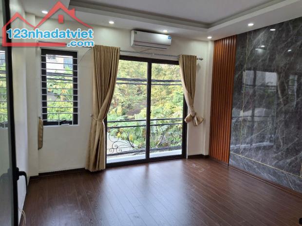 Bán nhà Đa Sỹ-Hà Trì mặt ngõ ô tô ,vào nhà KD nhỏ 30/33m2 ,giá 7,5 tỷ có thương lượng . - 1