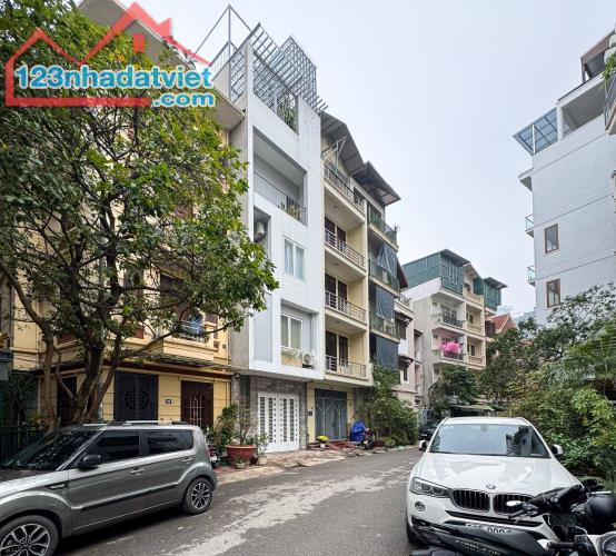 CỰC HIẾM! Bán nhà phân lô vỉa hè Ôtô tránh Cát Linh - Giảng Võ 75m² * 5 tầng giá 26 tỷ