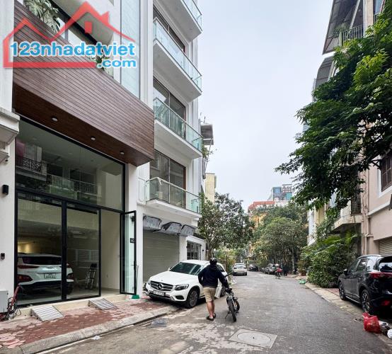 CỰC HIẾM! Bán nhà phân lô vỉa hè Ôtô tránh Cát Linh - Giảng Võ 75m² * 5 tầng giá 26 tỷ - 1